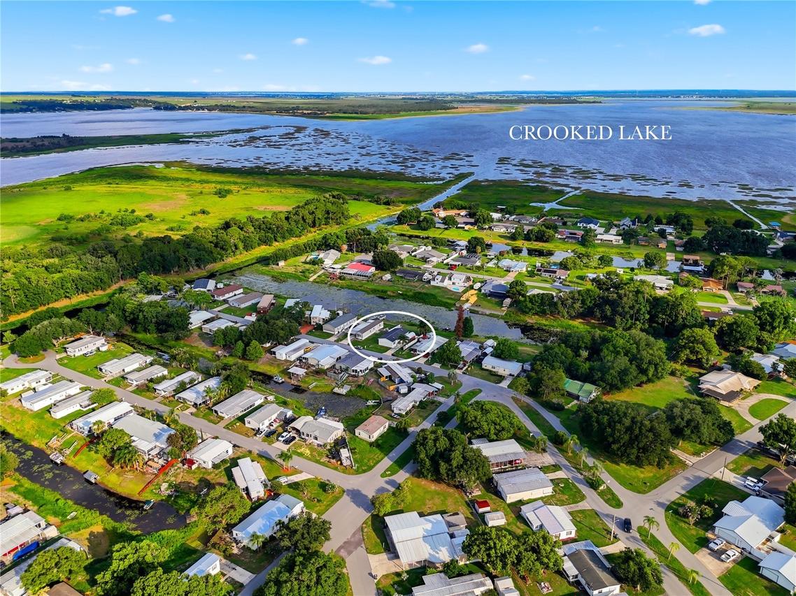 338 1st Ave., Lake Wales, FL 33859