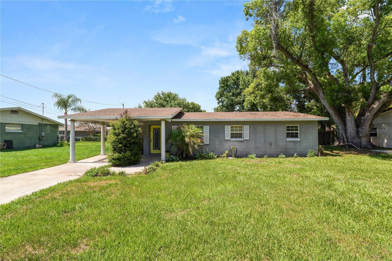 517 Tanglewood Dr., Auburndale, FL 33823