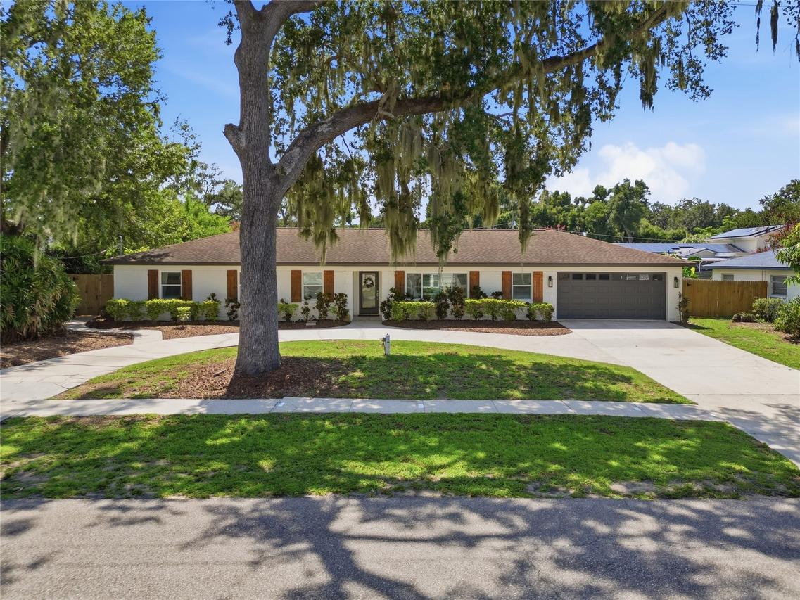 706 S Oakwood Ave., Brandon, FL 33511