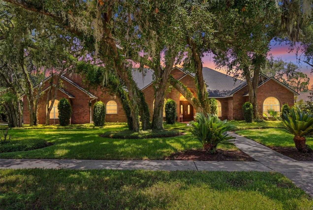 5804 Thoreau Pl., Lithia, FL 33547