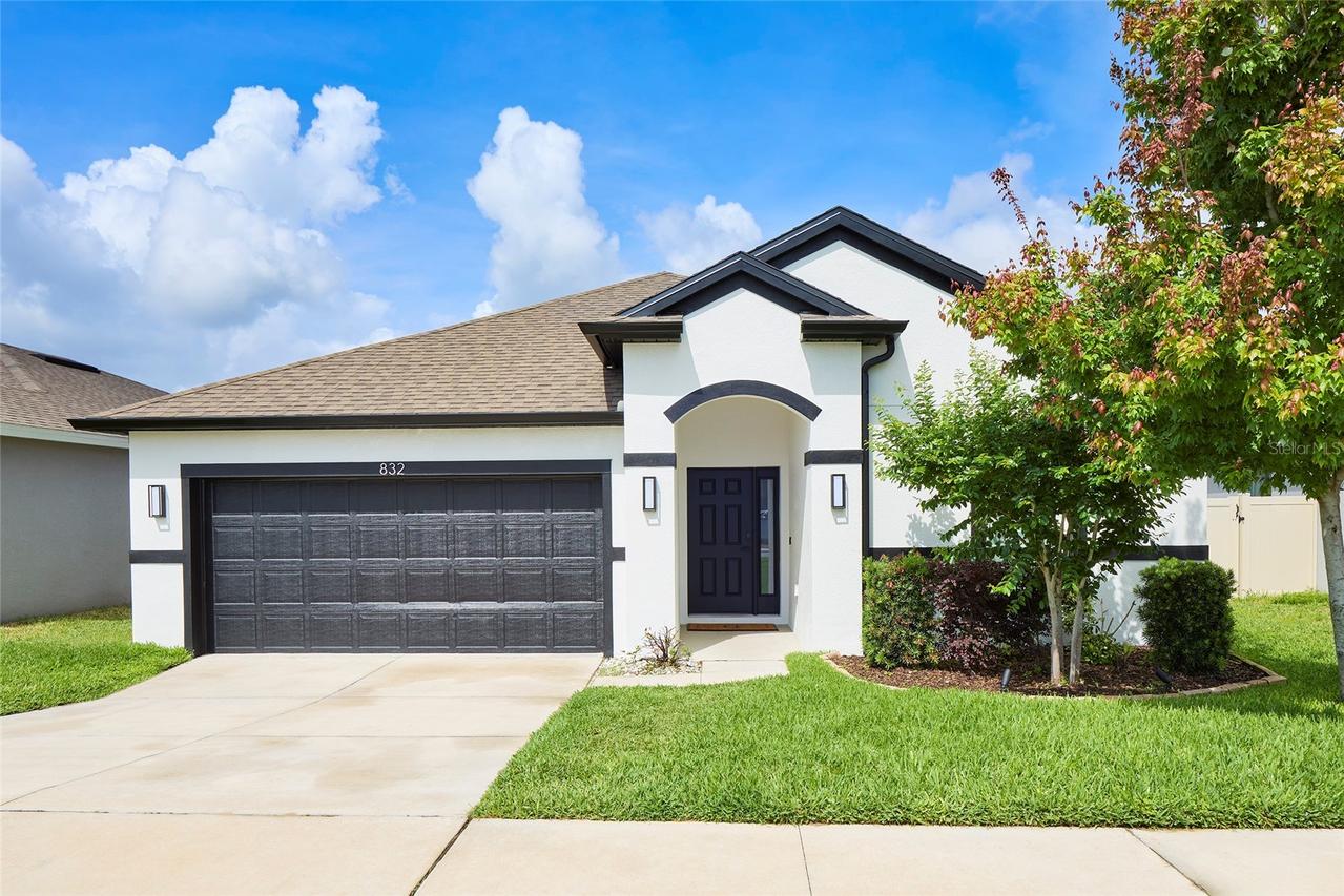 832 Cambridge Dr., Winter Haven, FL 33881