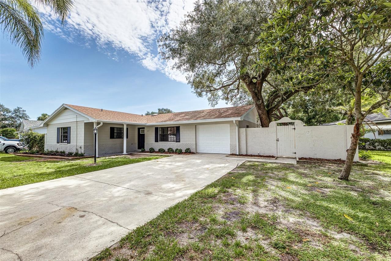 527 Princess Pl., Lakeland, FL 33803