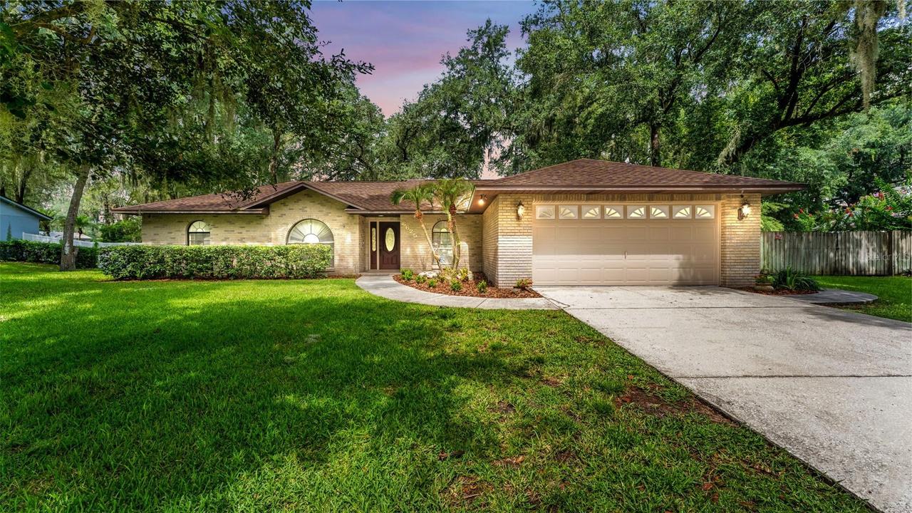 6625 Forestwood Dr., Lakeland, FL 33811