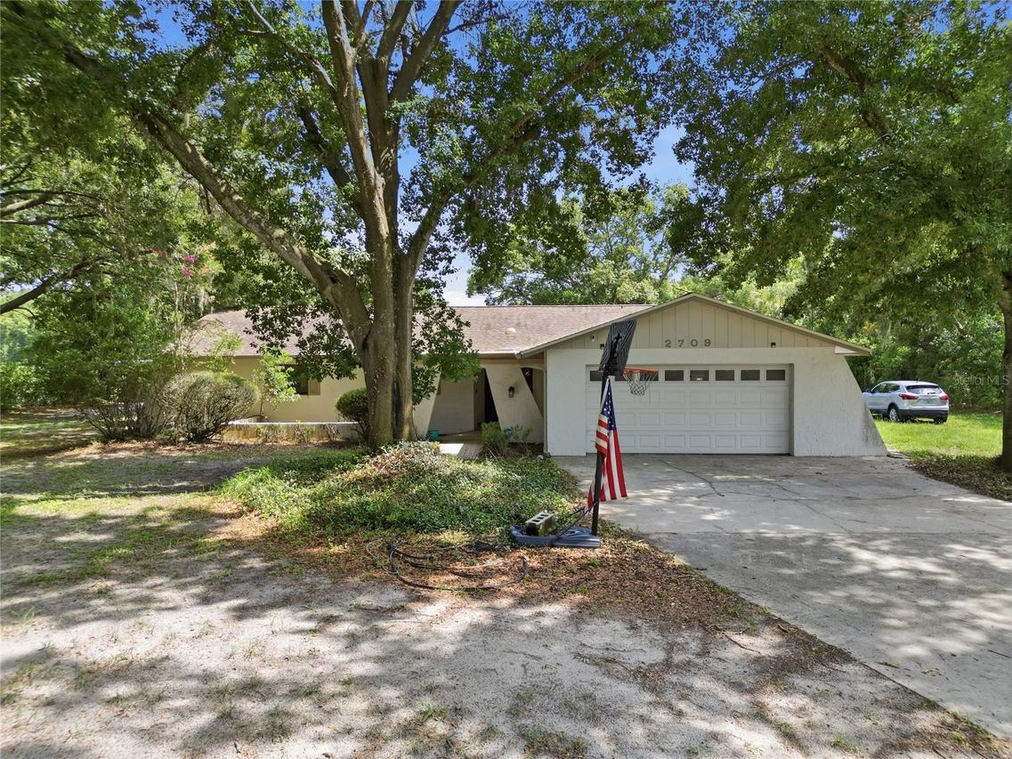 2709 W Sam Allen Rd., Plant City, FL 33565