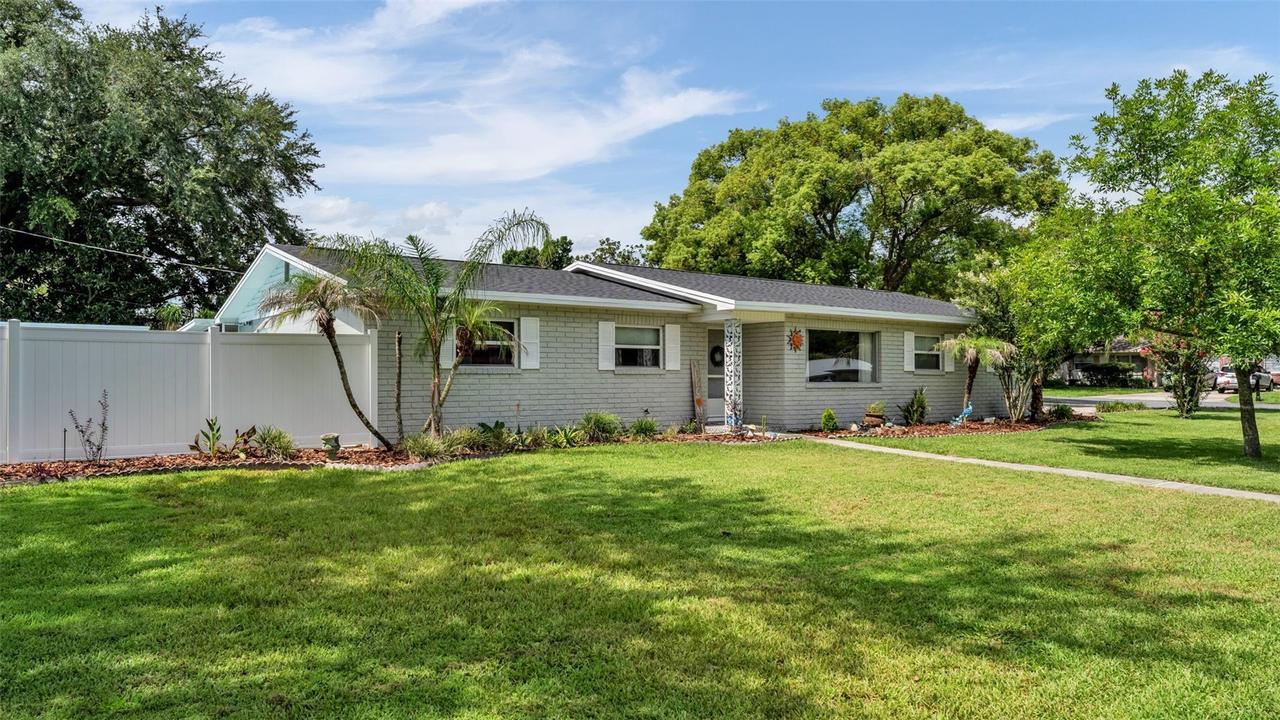 2015 E Gachet Blvd., Lakeland, FL 33813