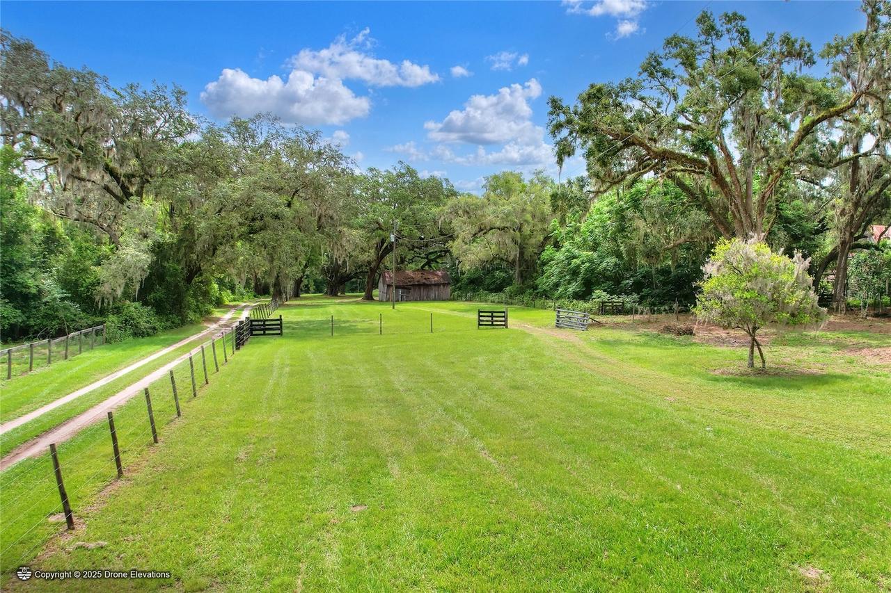 Se 14th Ter., Bushnell, FL 33513