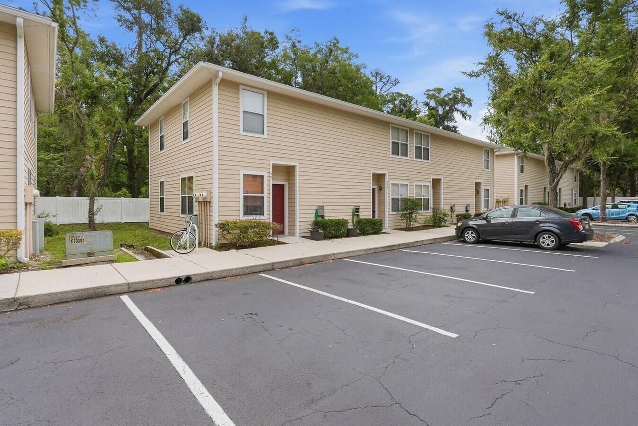 1710 NW 7th St. #604, Gainesville, FL 32609