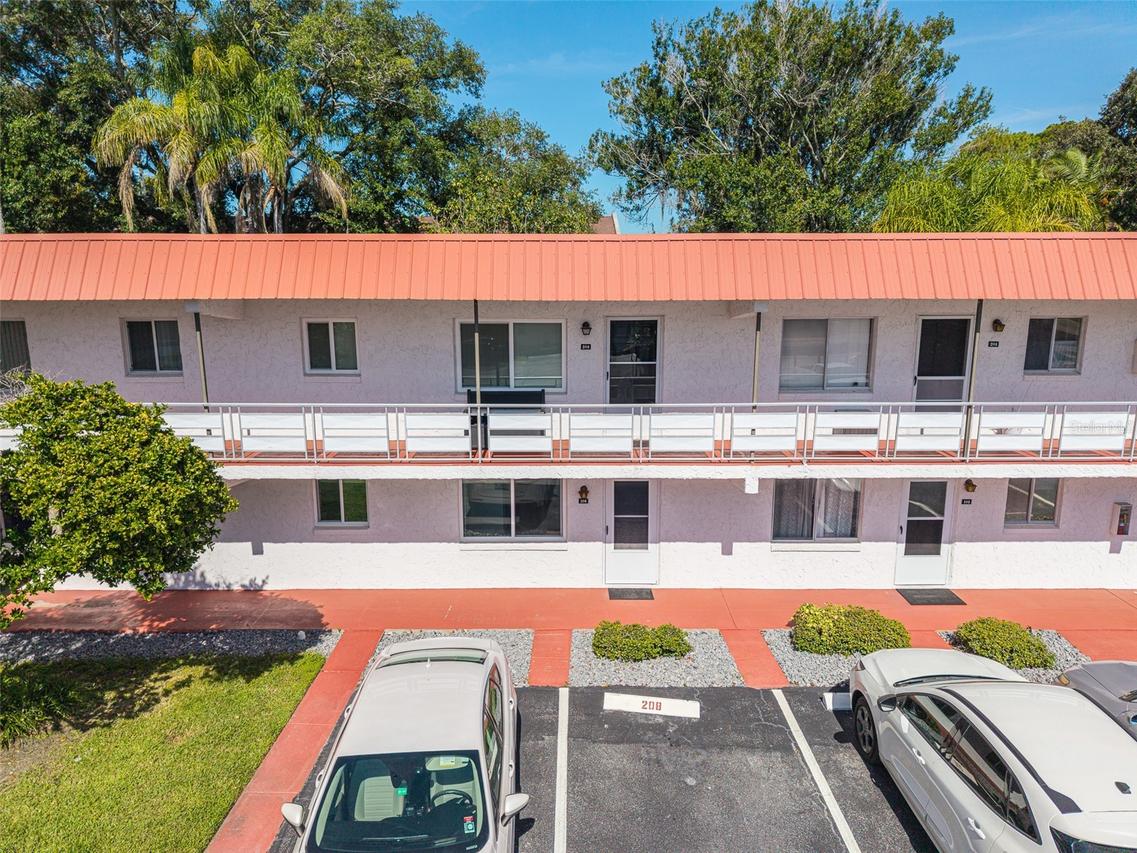 1100 Martinique Dr. #106, Winter Haven, FL 33884