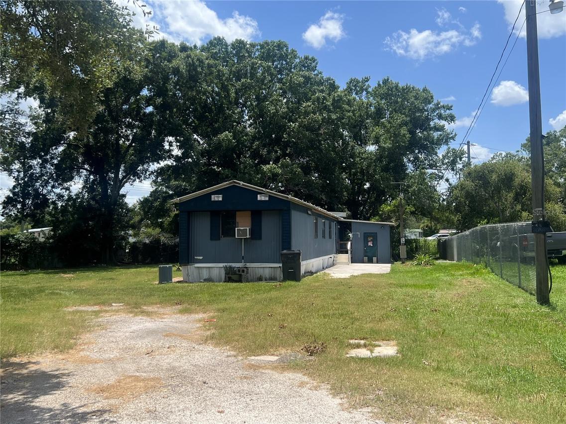 2536 Cannon St., Lakeland, FL 33815