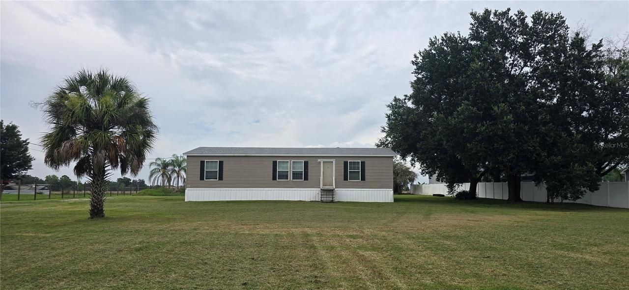 215 Karppe Rd., Plant City, FL 33567