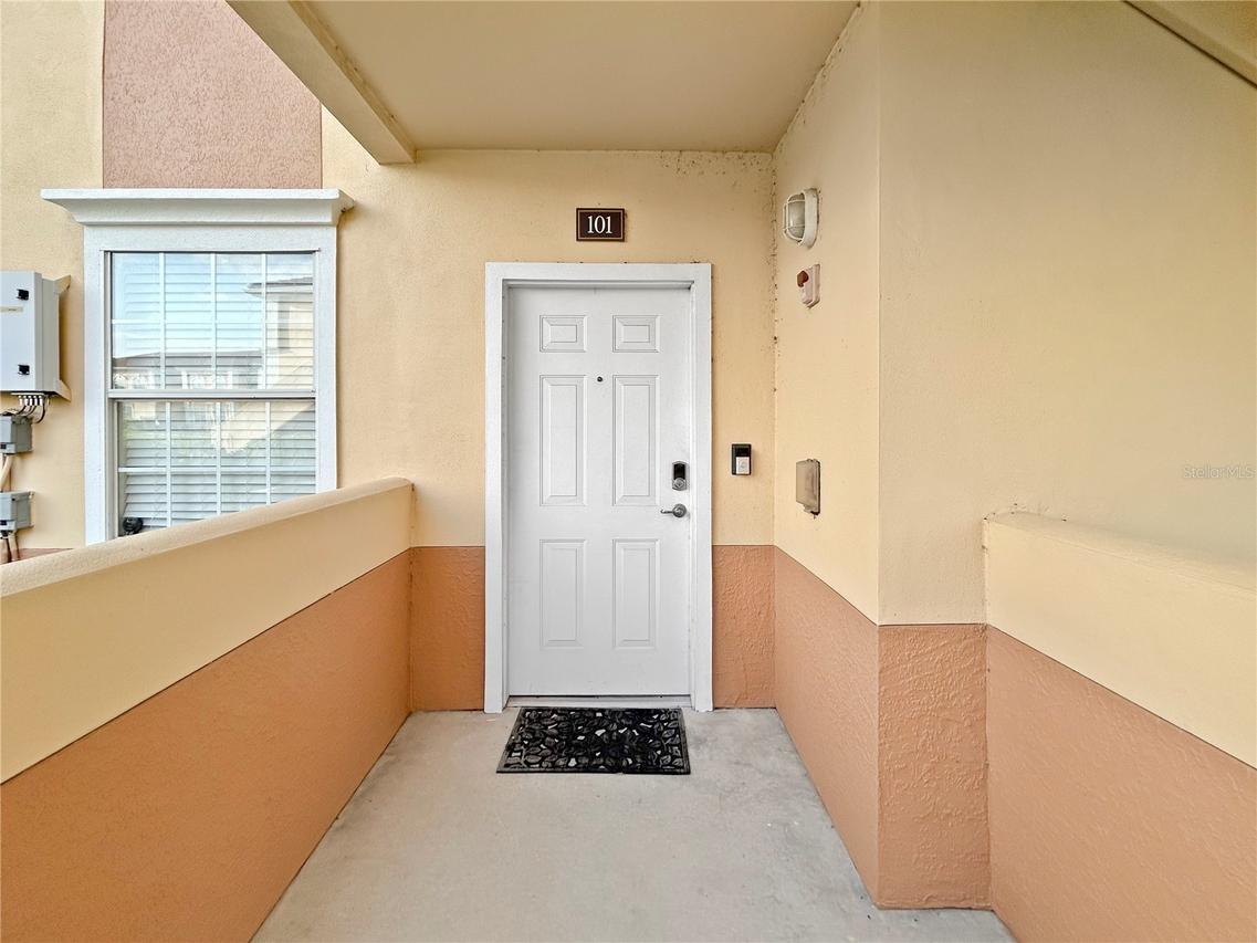 1025 Villagio Cir. #101, Sarasota, FL 34237
