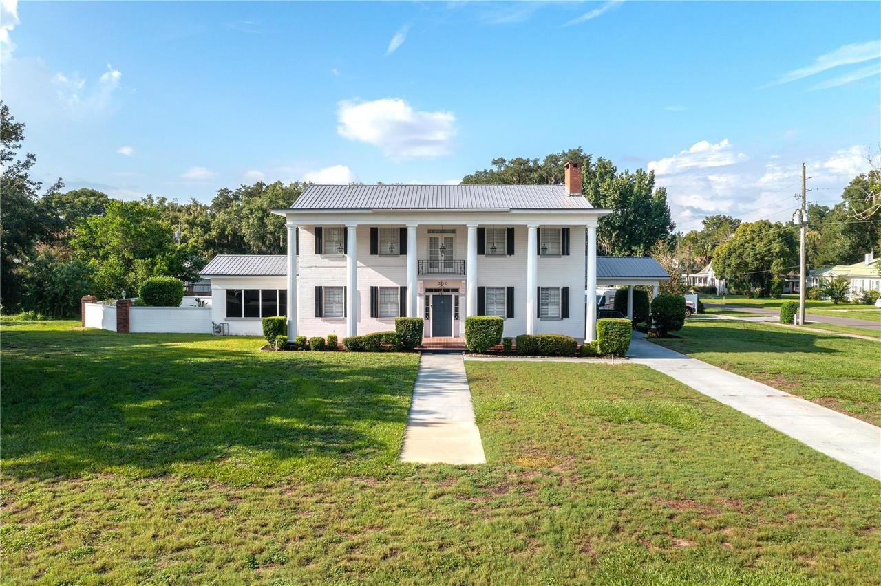 300 3rd St., Fort Meade, FL 33841