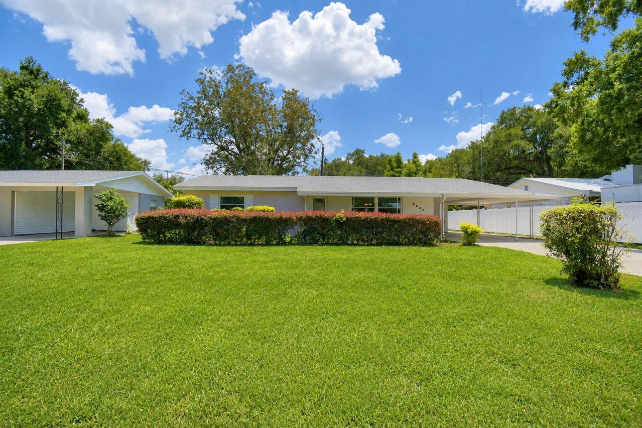 2521 Mccranie Pl., Lakeland, FL 33801