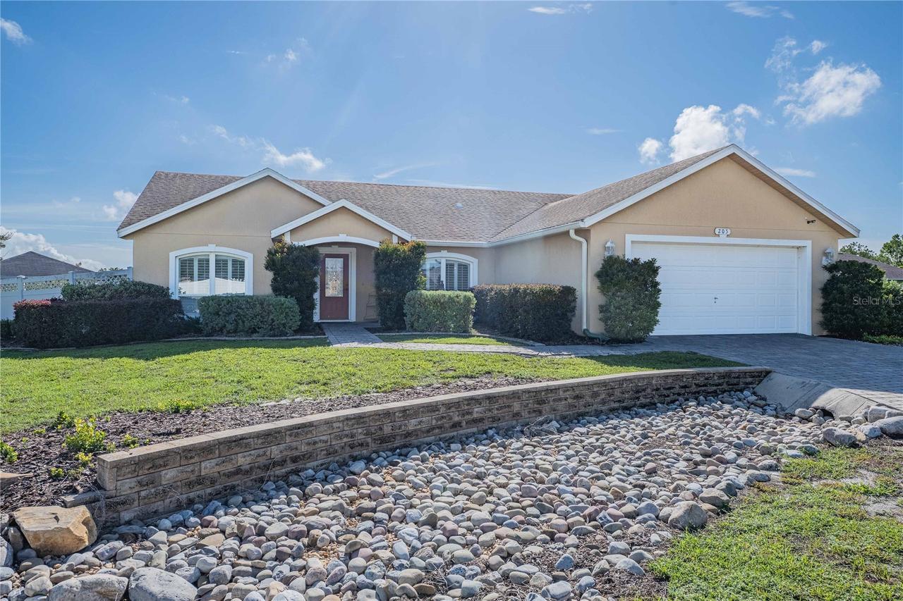 205 Thomas Ct., Winter Haven, FL 33880