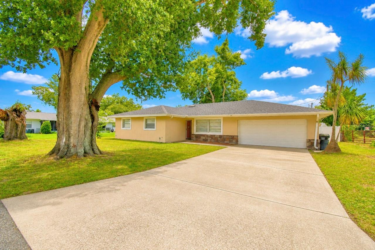 105 Byron Pl., Winter Haven, FL 33884