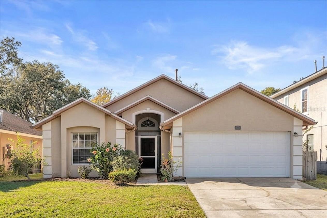 111 Pinewood Dr., Davenport, FL 33896