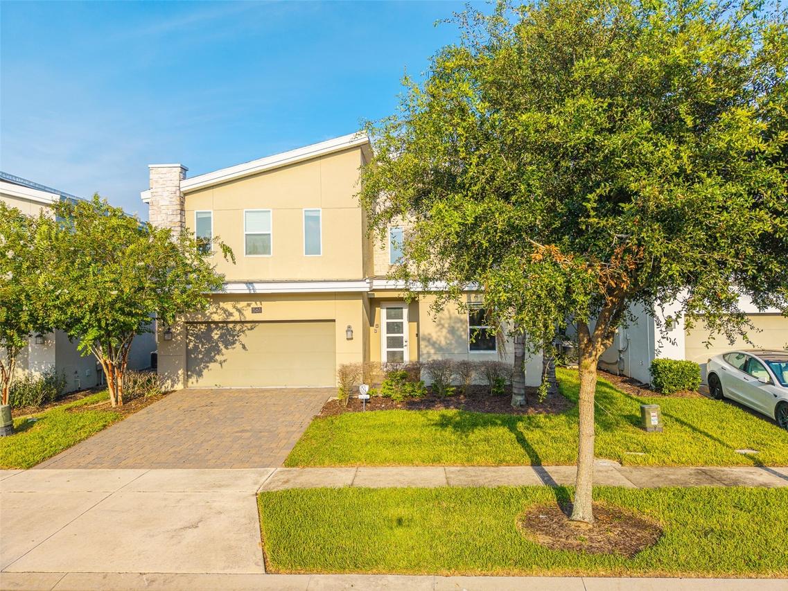 561 Pebble Beach Dr., Davenport, FL 33896