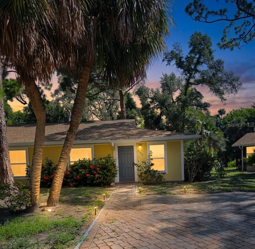 4643 Summerwind Dr. #22, Sarasota, FL 34234