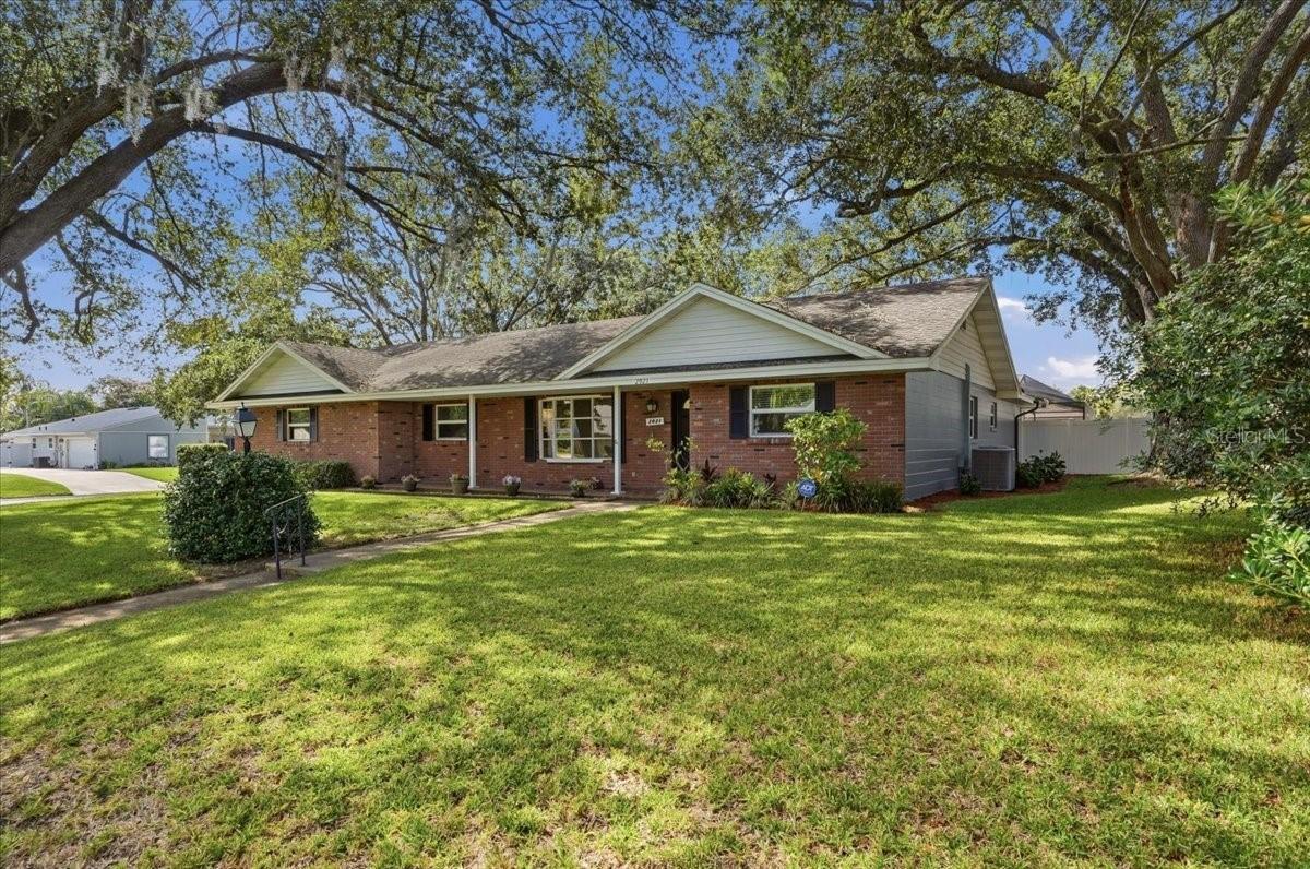2021 Charnes Dr., Lakeland, FL 33813