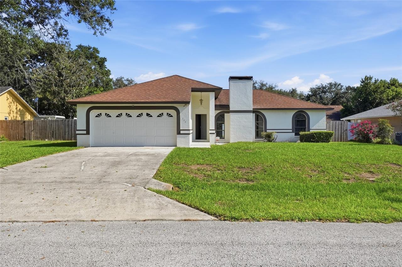 734 Lamp Post Ln., Lakeland, FL 33809