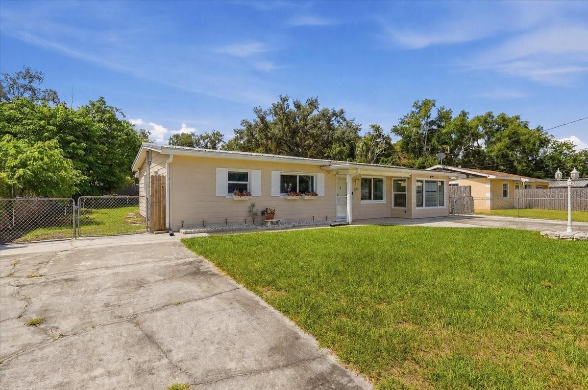 122 W Collins St., Lakeland, FL 33805