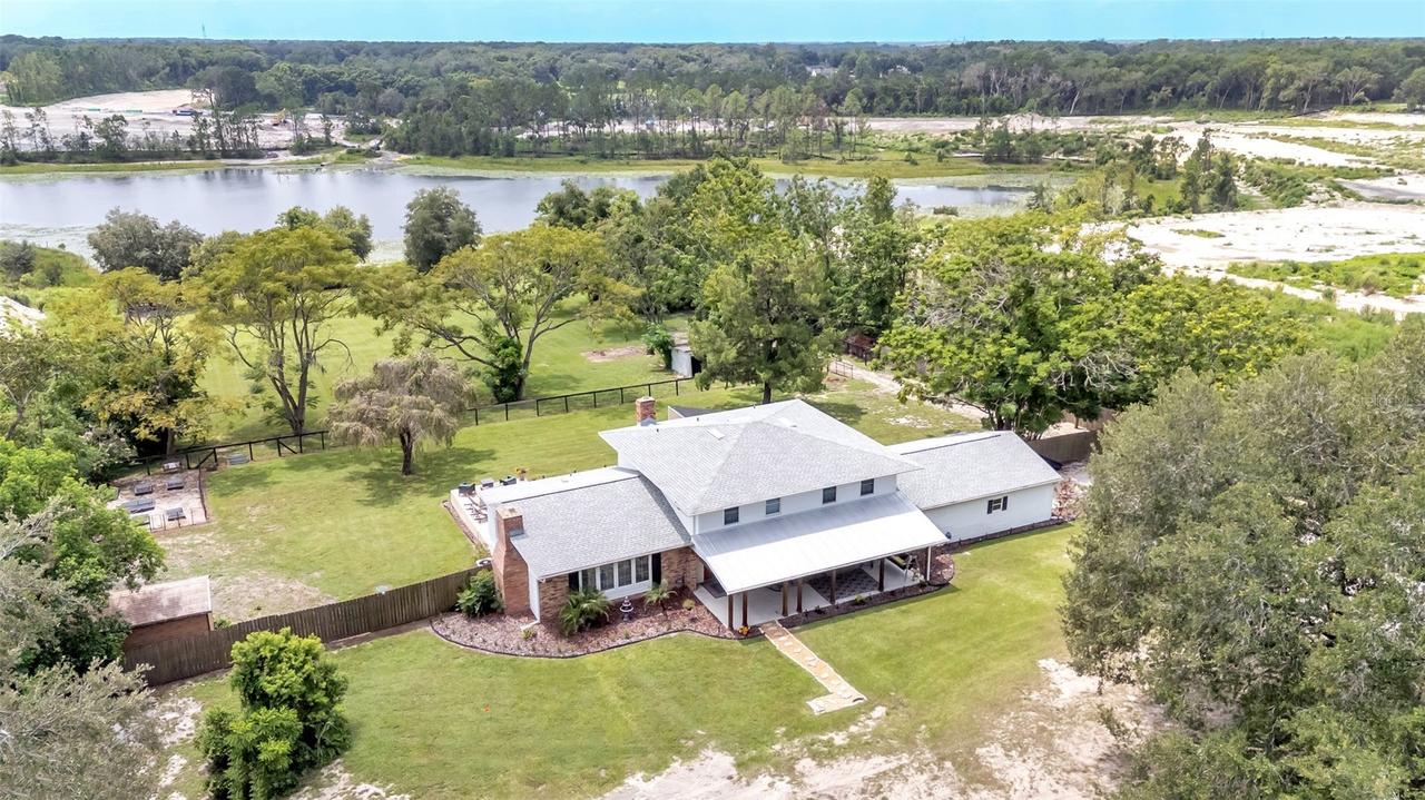 2406 Lake Ella Rd., Fruitland Park, FL 34731