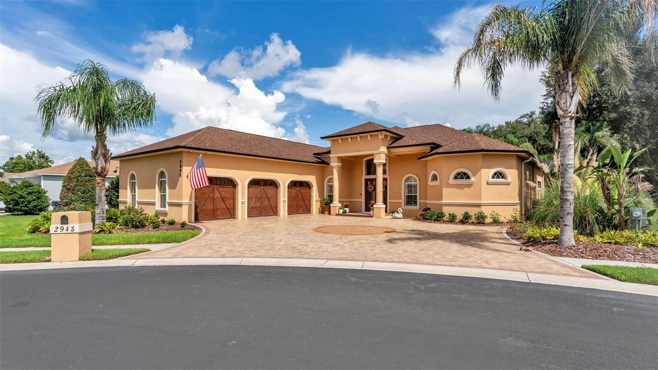 2943 Oak Tree Ln., Lakeland, FL 33810