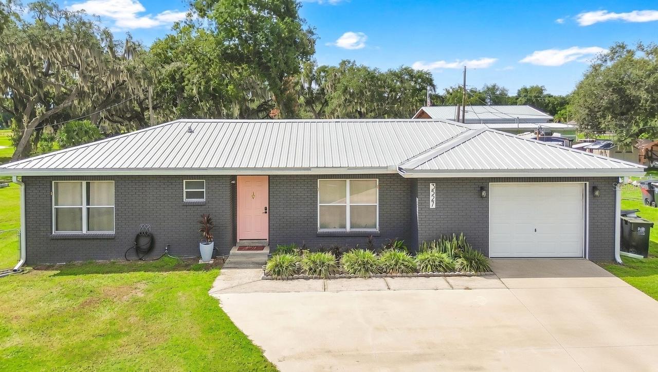 3527 Christina Groves Cir., Lakeland, FL 33813