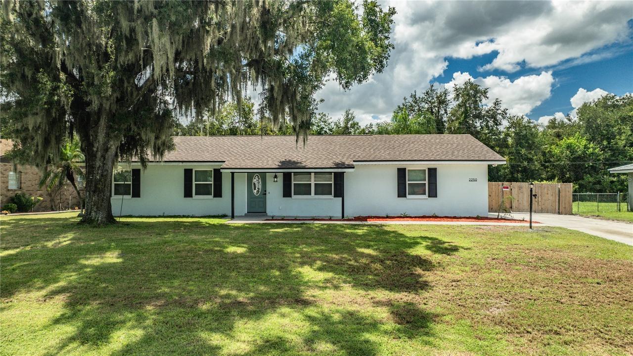 2250 Maple Hill Dr., Lakeland, FL 33811