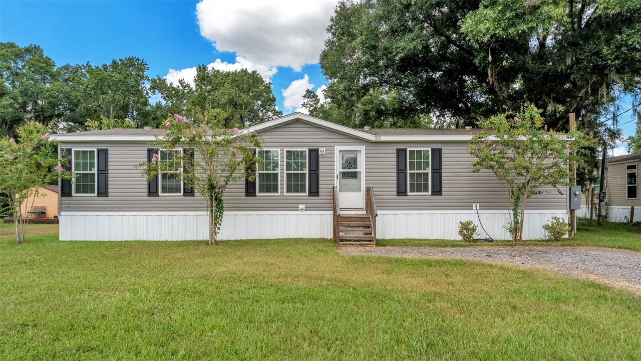 1315 Windsong Dr., Lakeland, FL 33811