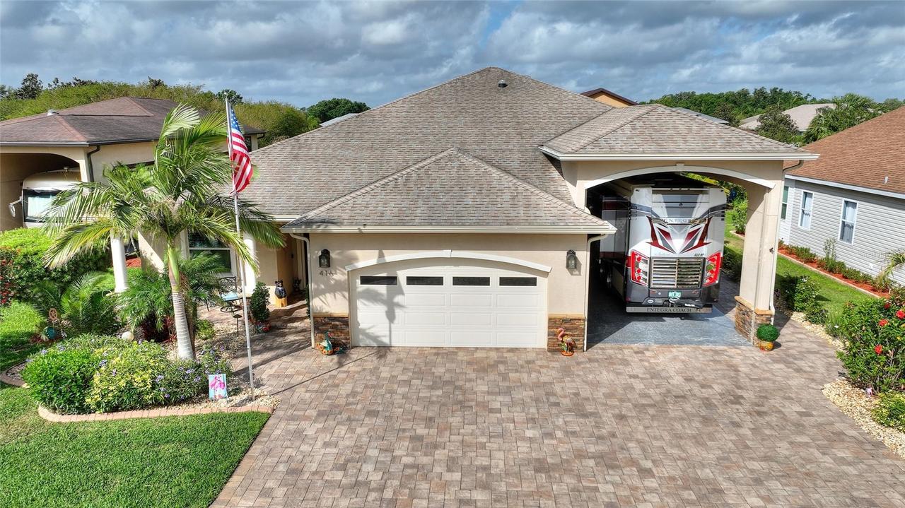 416 Motorcoach Dr., Polk City, FL 33868