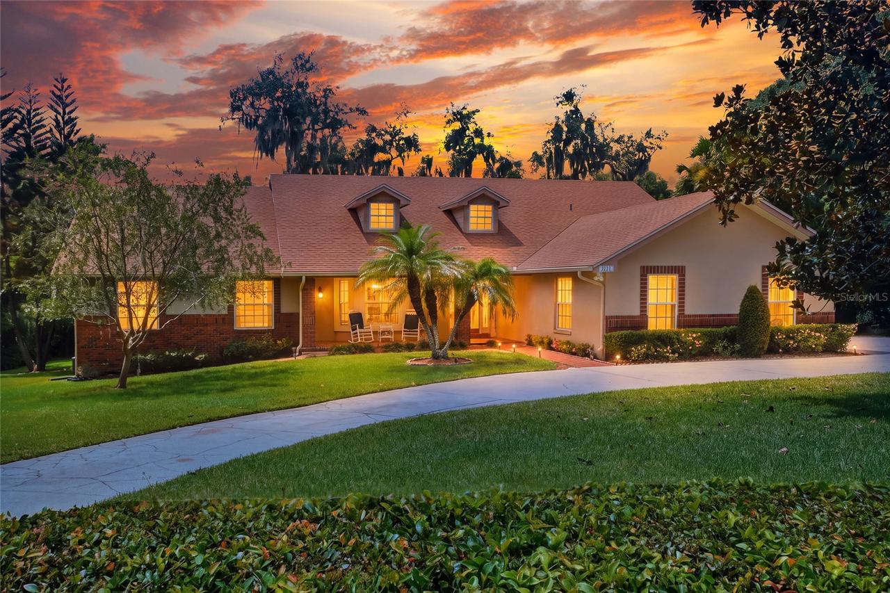 1221 E Edgewood Dr., Lakeland, FL 33803