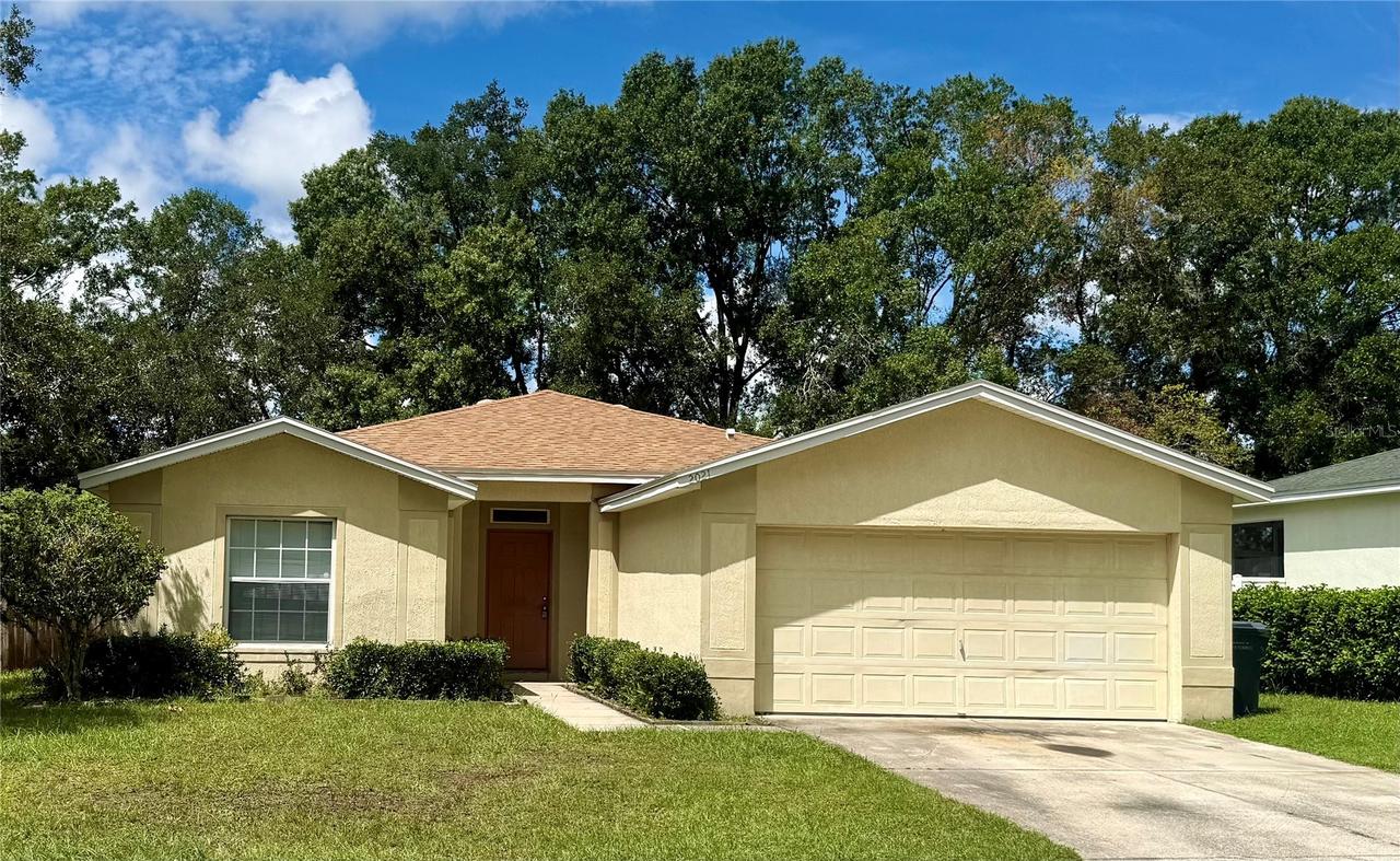 2021 Sweetfern Pl., Lakeland, FL 33810
