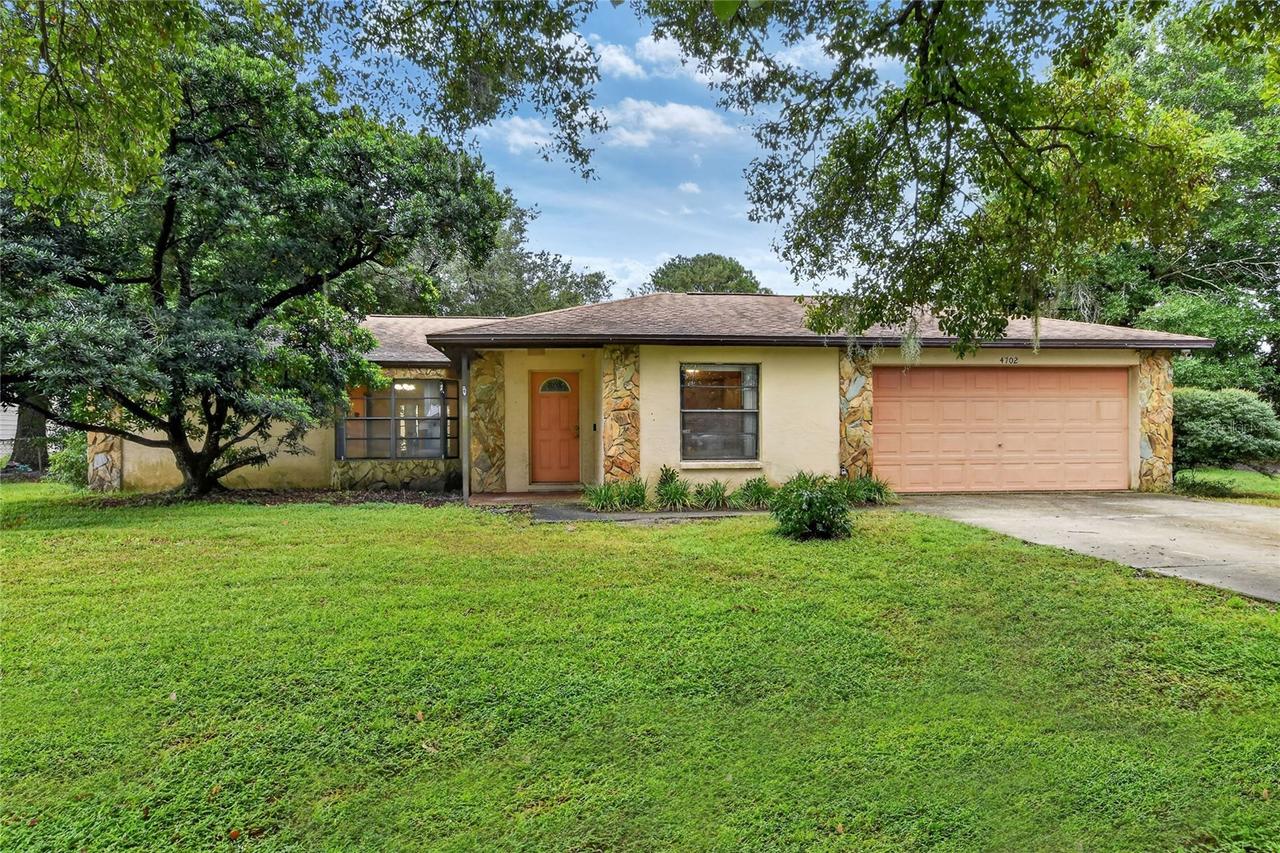 4702 Charro Ln., Plant City, FL 33565