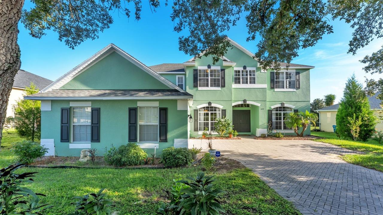 279 Brookshire Dr., Lake Wales, FL 33898