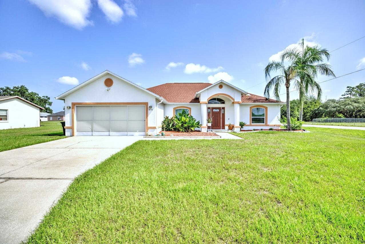 858 Mendoza Dr., Kissimmee, FL 34758