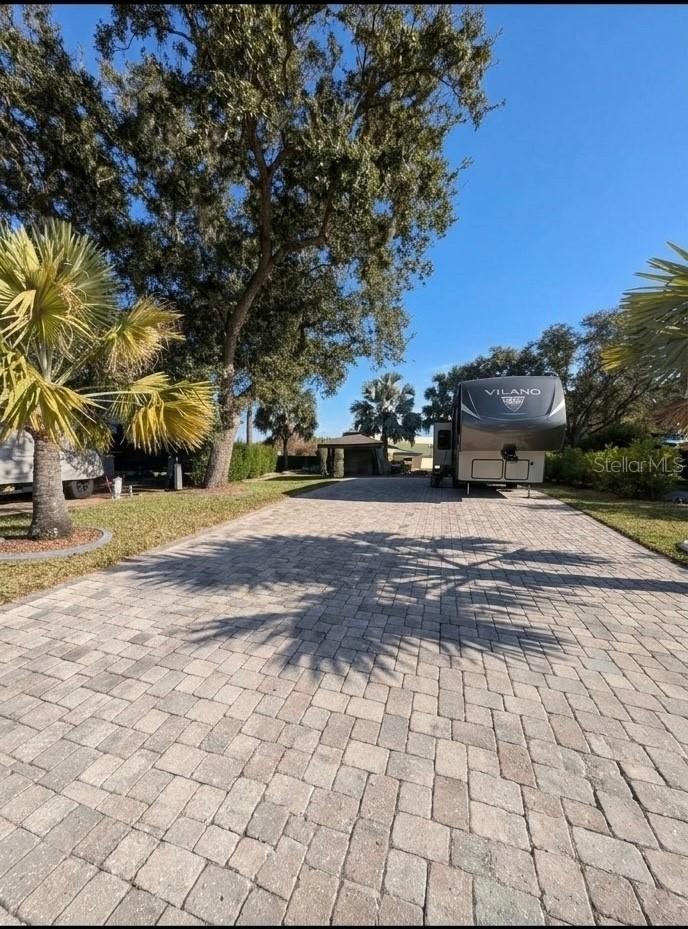 16353 Cherry Tree Ct., Clermont, FL 34714