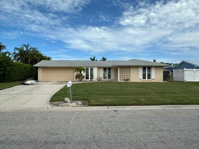 524 68th St., Holmes Beach, FL 34217