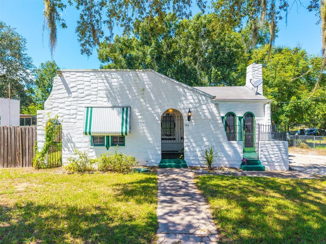 528 S 8th St., Lake Wales, FL 33853