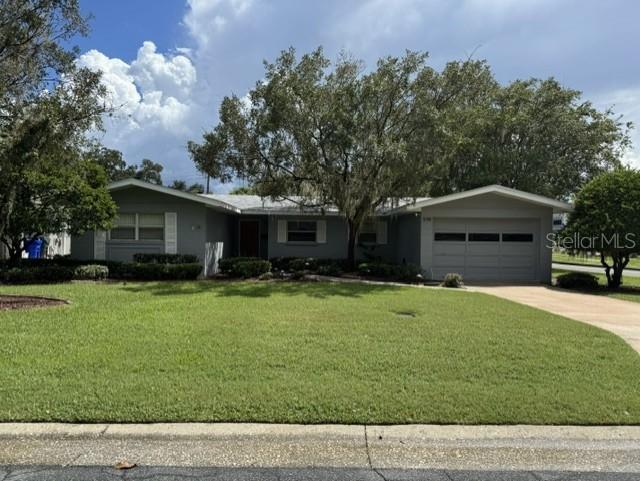 550 W Palmeden Dr., Lakeland, FL 33803