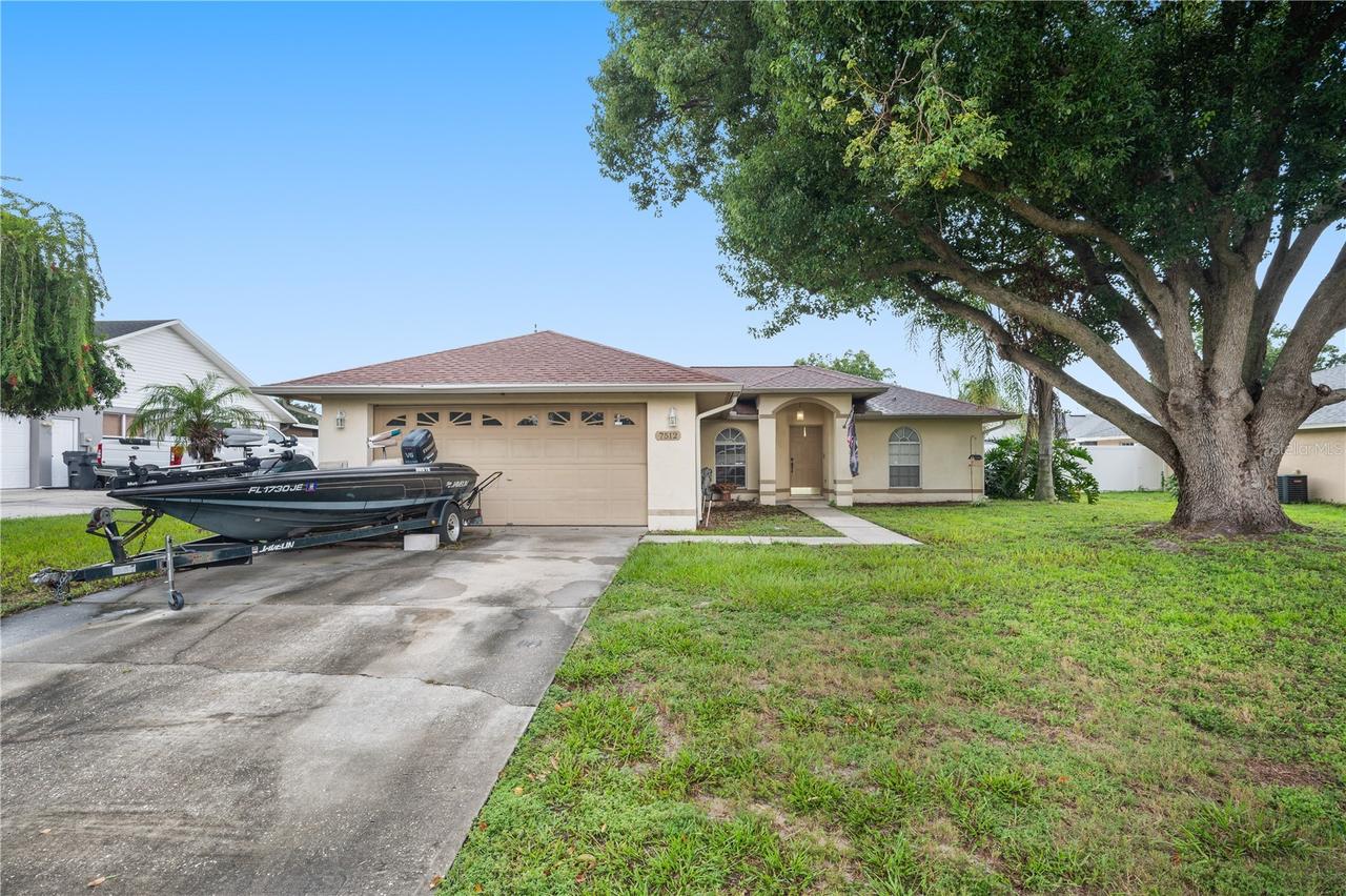 7512 Floral Cir., Lakeland, FL 33810