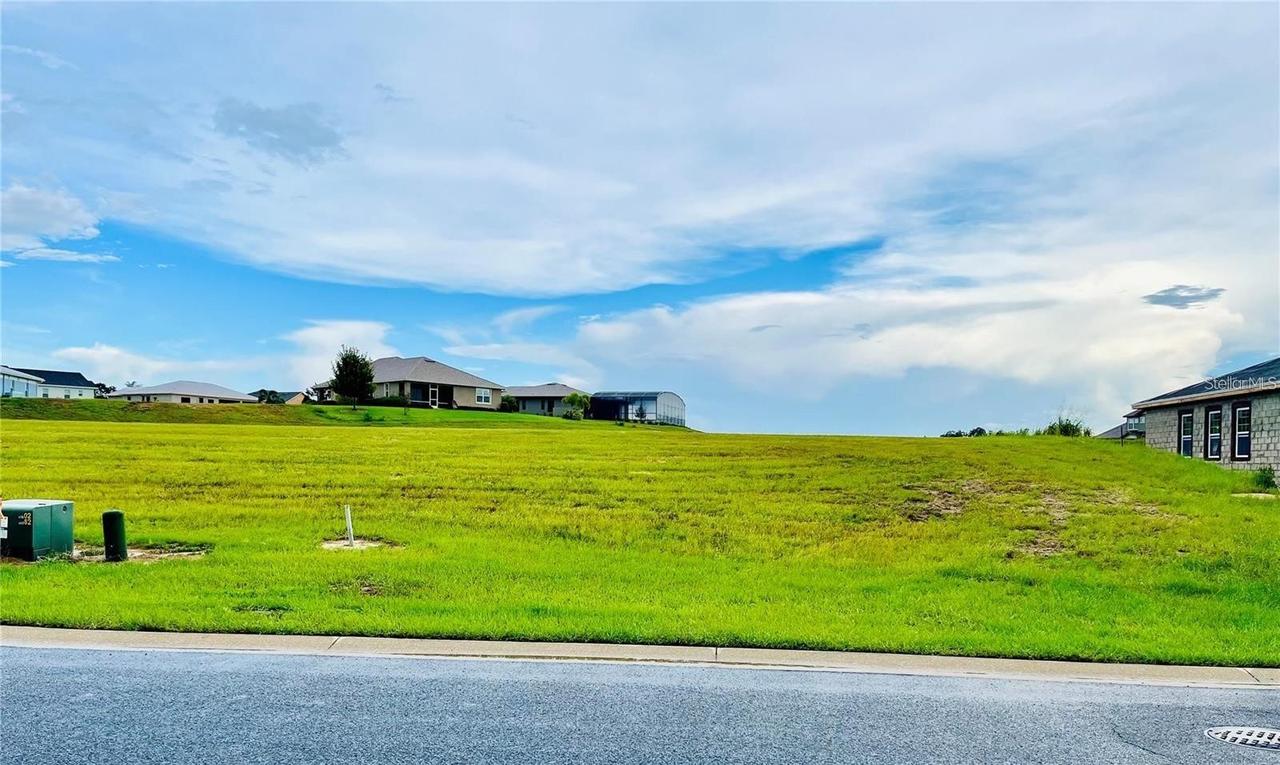 532 Waterfern Trail Dr., Auburndale, FL 33823