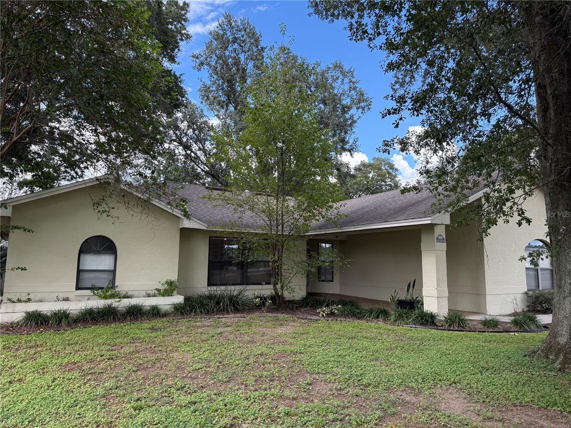 3916 Crews Lake Dr., Lakeland, FL 33813