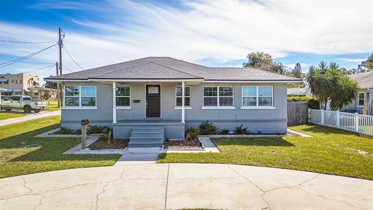 215 S Lake Howard Dr., Winter Haven, FL 33880