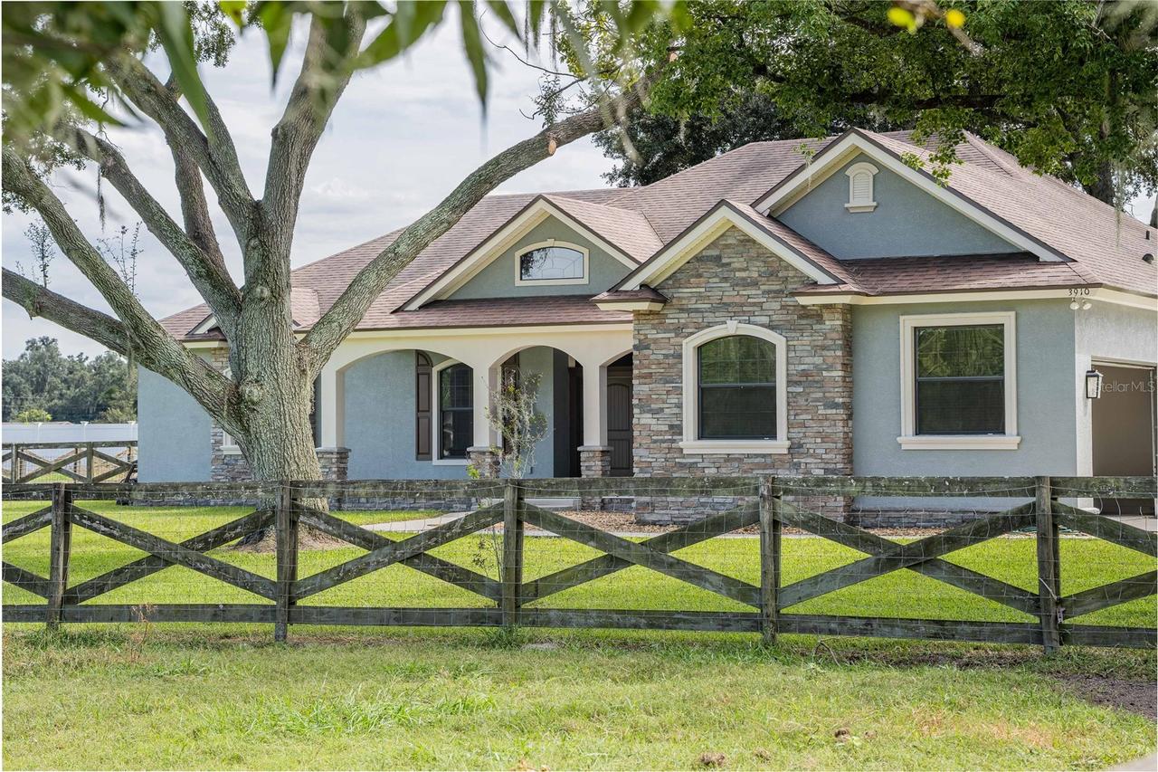 3910 Knights Station Rd., Lakeland, FL 33810