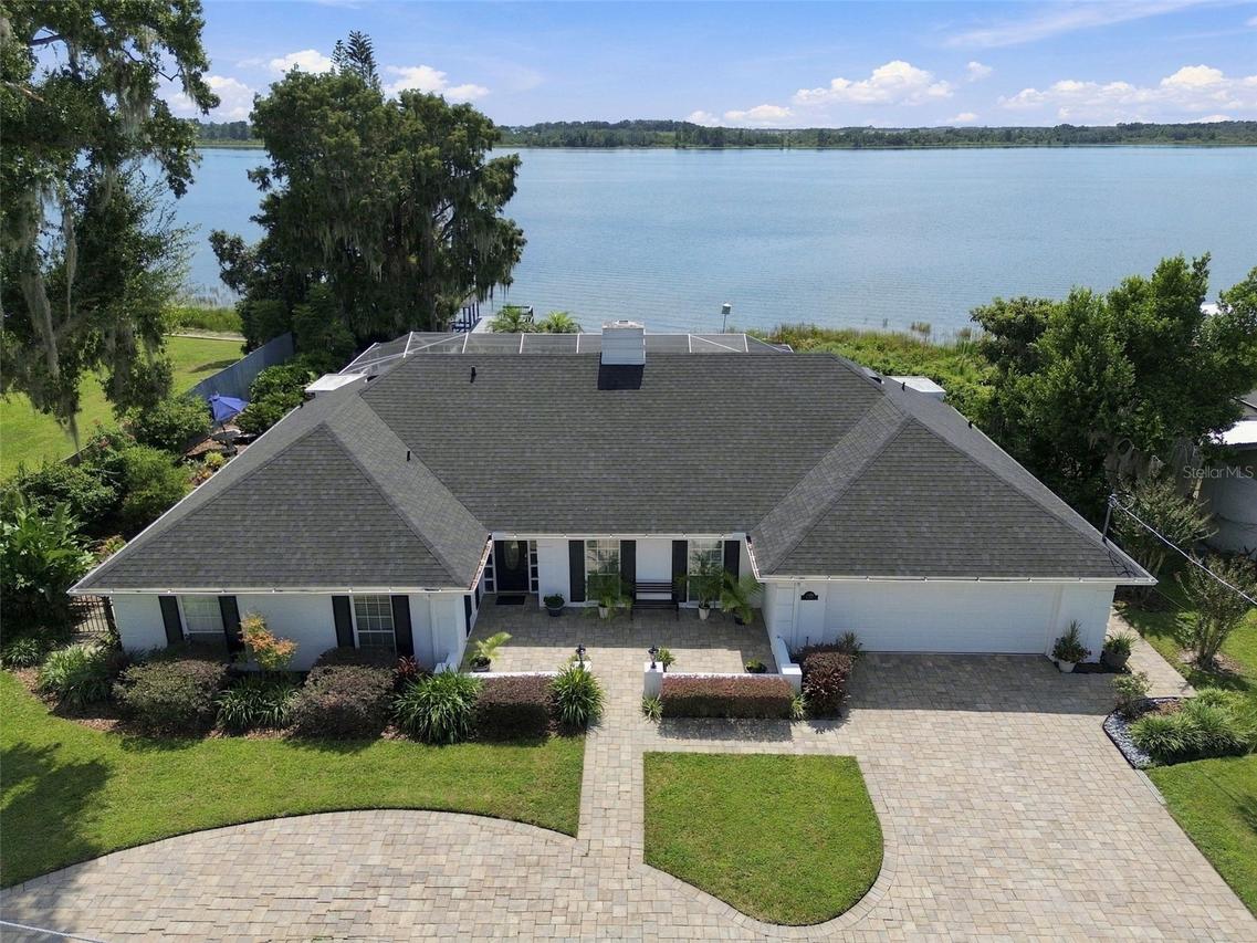 1921 Manor Cir., Winter Haven, FL 33880