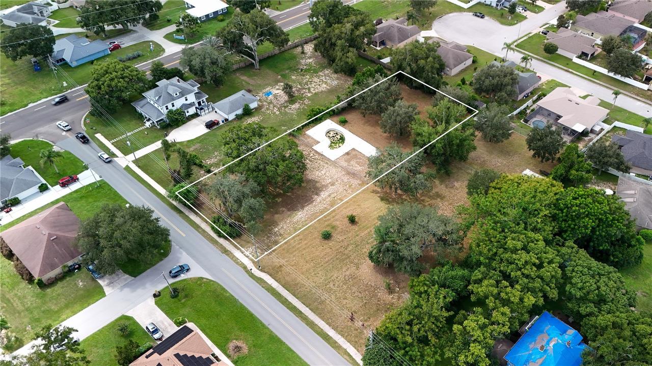 2104 Peninsular Dr., Haines City, FL 33844