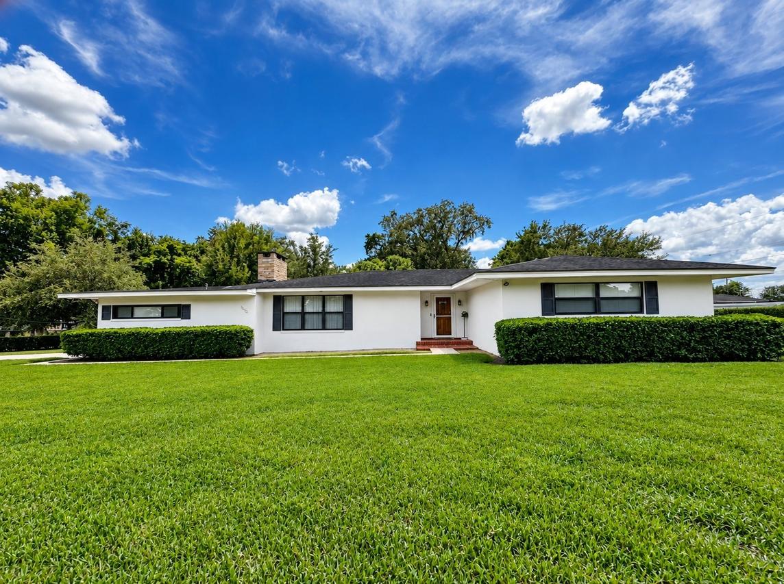 1615 Lake Miriam Dr., Lakeland, FL 33813