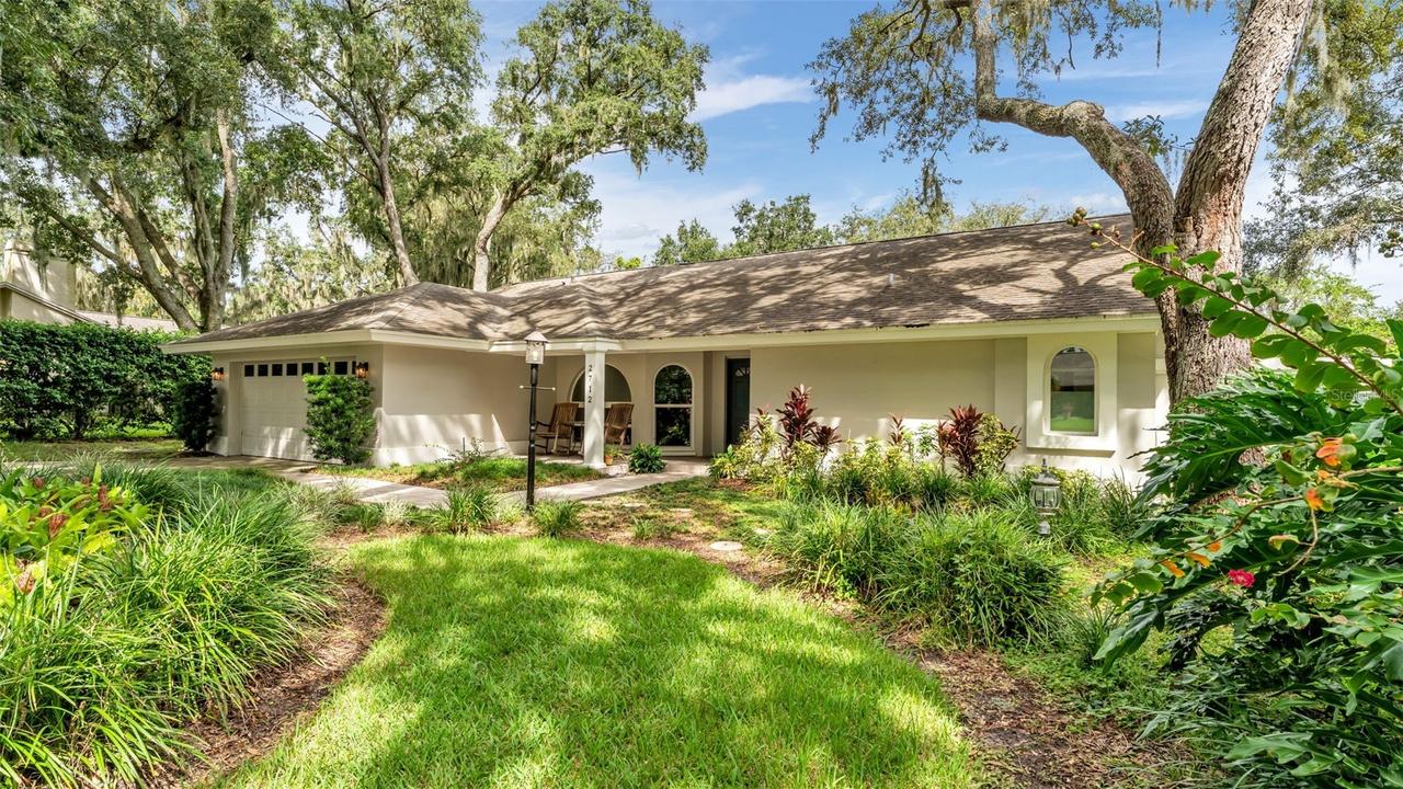 2712 Laurel Oak Dr., Plant City, FL 33566