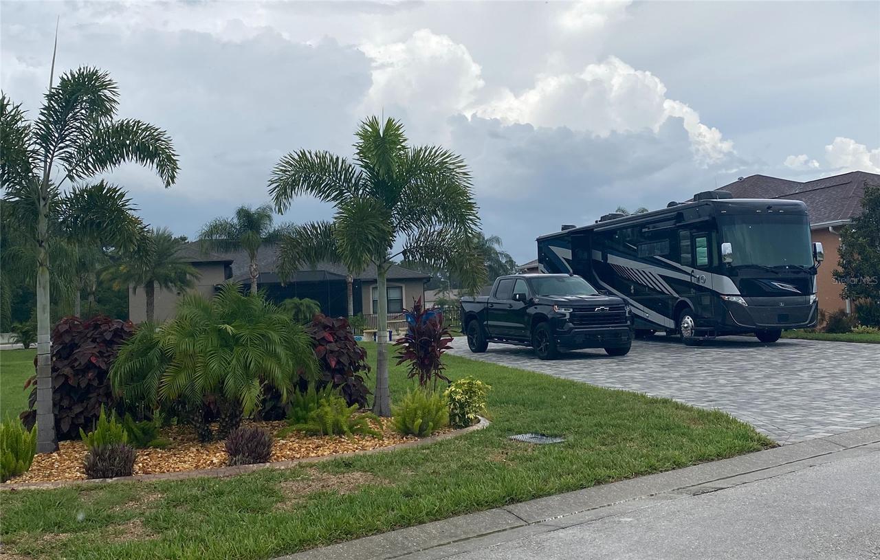 333 Nolane Ln., Polk City, FL 33868